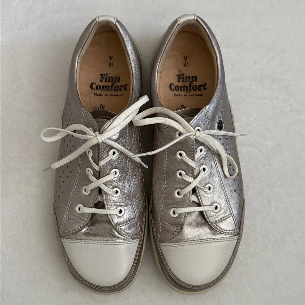 Finn Comfort | Charlotte Perforated Leather Sneaker Silver/White (EU 41/US 10) - Picture 9 of 15